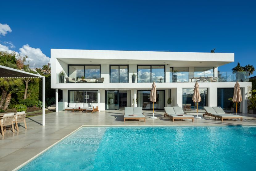 Villa en venta en Los Naranjos Golf, Nueva Andalucia, Marbella