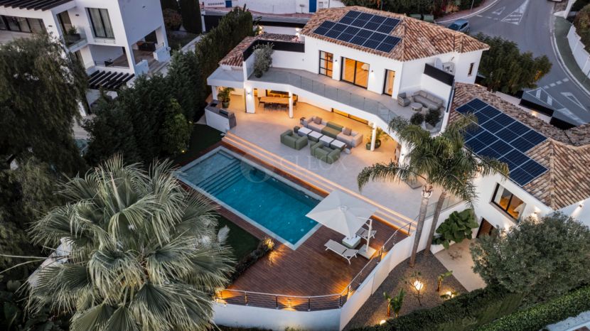 Villa en venta en Nagüeles, Marbella Golden Mile, Marbella