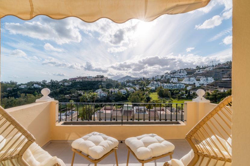 Atico Duplex en venta en La Quinta Hills, Benahavis