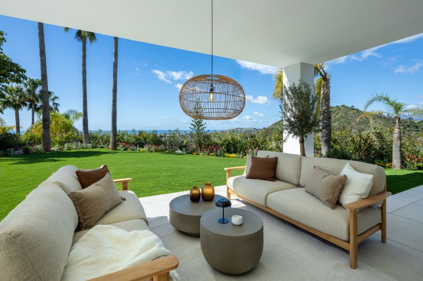 Villa en venta en Los Arqueros, Benahavis