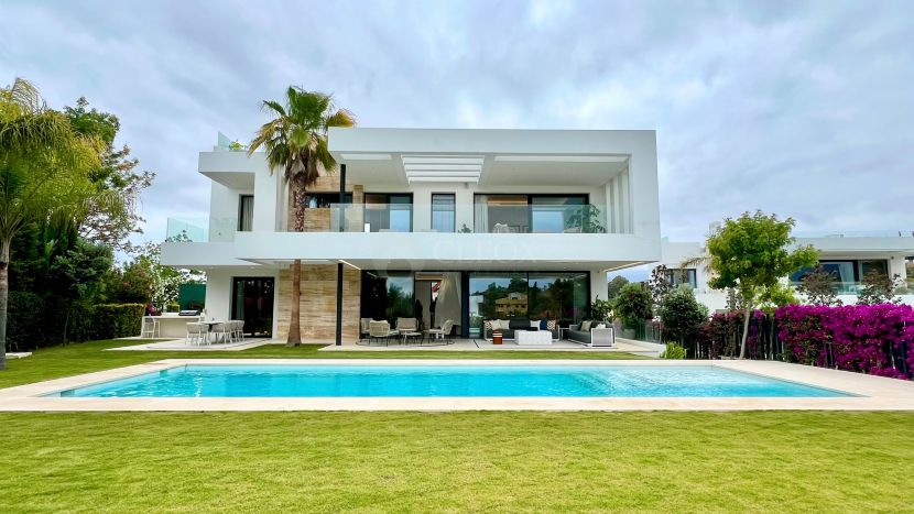 Villa en venta en Marbella Golden Mile, Marbella