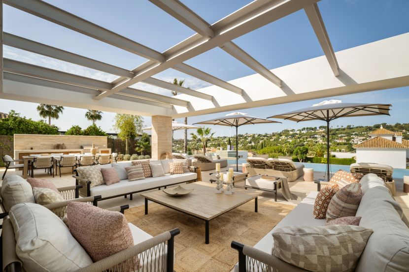 Villa en venta en Aloha, Nueva Andalucia, Marbella