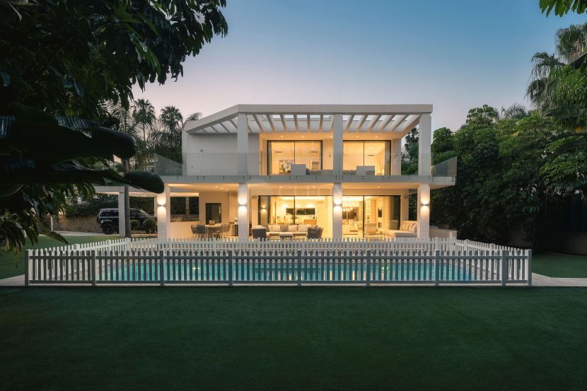 Villa en venta en La Quinta Golf, Benahavis