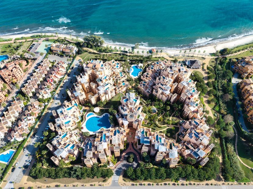 Atico Duplex en venta en Bahia de la Plata, Estepona Este, Estepona