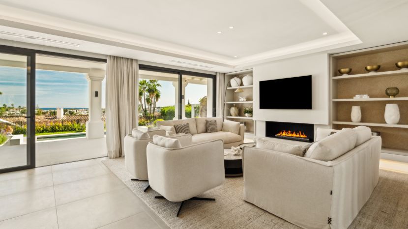 Villa en venta en Los Naranjos, Nueva Andalucia, Marbella