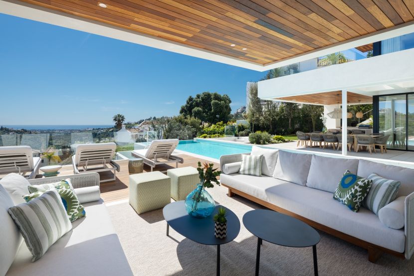 Villa for sale in Lomas de La Quinta, Benahavis