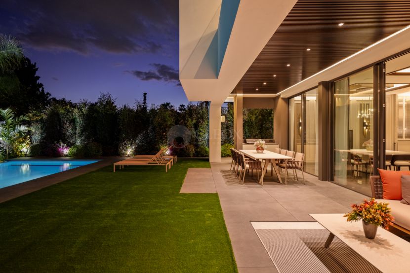 Villa de lujo en Casablanca, Marbella: diseño exclusivo, tecnología de vanguardia y ubicación privilegiada