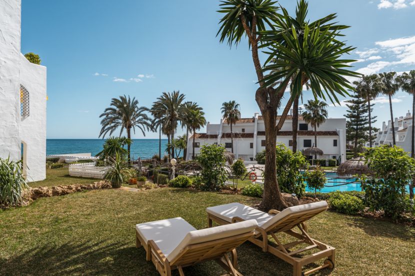 Apartamento Planta Baja en venta en Coral Beach, Marbella Golden Mile, Marbella