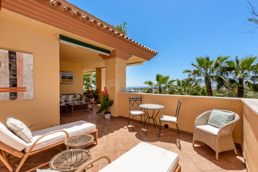 Apartamento en venta en Cumbres del Rodeo, Nueva Andalucia, Marbella