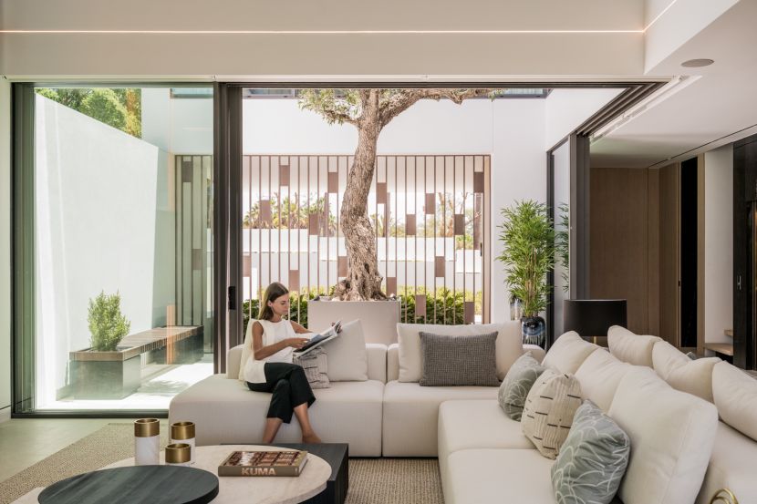 Villa 8 in Vilas 12, Marbella Golden Mile – Luxury Villa with Modern Design, Sea Views and Prime Location