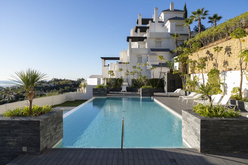 Apartment for sale in Las Colinas de Marbella, Benahavis