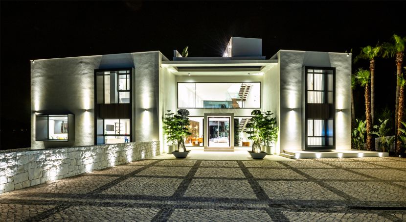 Discover this exclusive gem in La Zagaleta: a dream modern villa