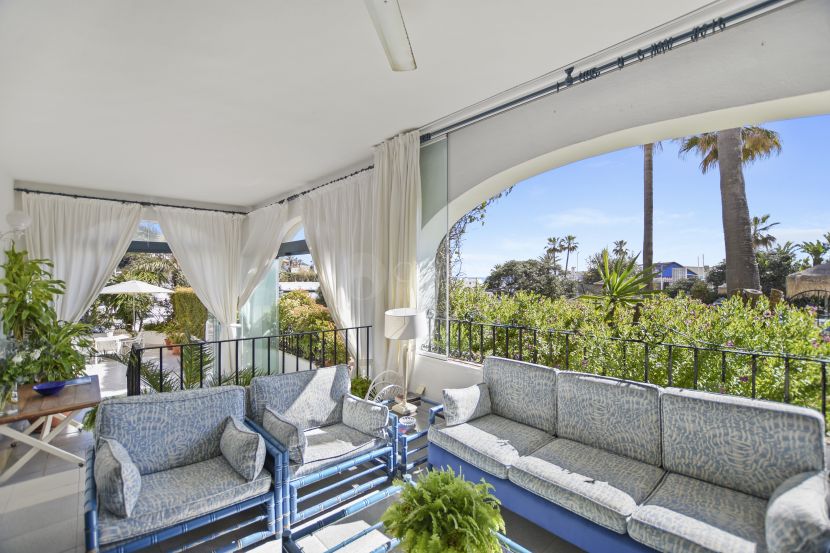 Ground Floor Apartment for sale in Cabopino, Marbella East, Marbella