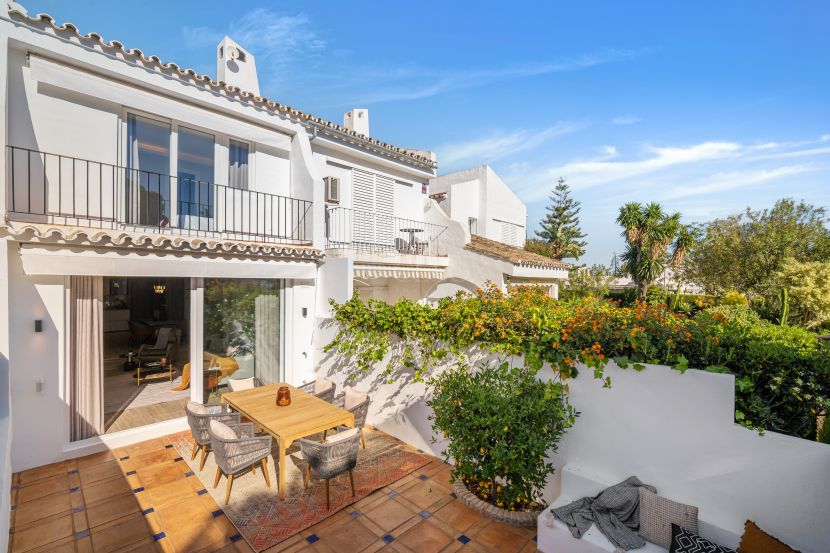 Adosado en venta en Aloha, Nueva Andalucia, Marbella