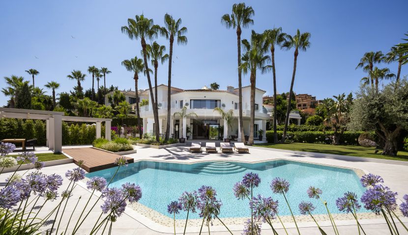Villa for sale in La Cerquilla, Nueva Andalucia, Marbella