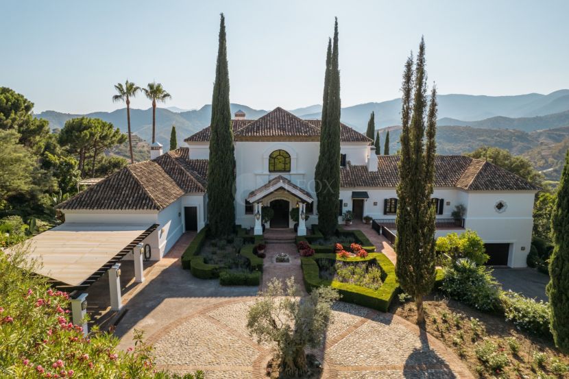 Discover the Majesty of Casa Terregles: Your Mediterranean Paradise in La Zagaleta, Benahavís