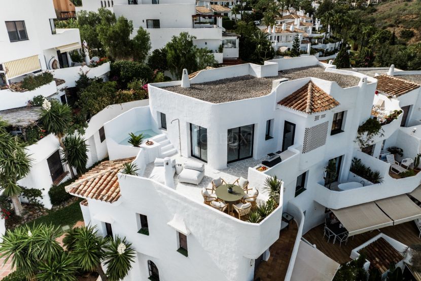 Duplex Penthouse for sale in Marbella Golden Mile, Marbella