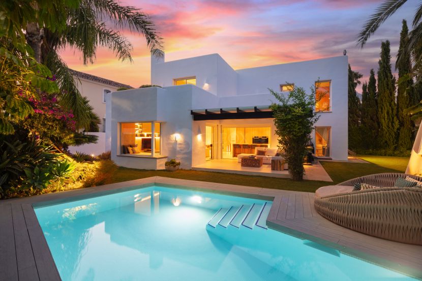 Villa for sale in Casablanca, Marbella Golden Mile, Marbella