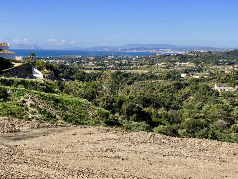 Fantastic plot with panoramic views for sale in Estepona