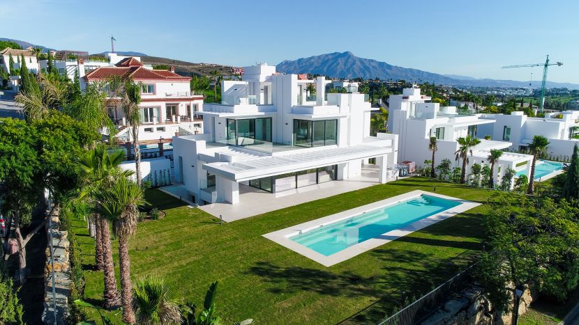 Villa en venta en Los Flamingos Golf, Benahavis