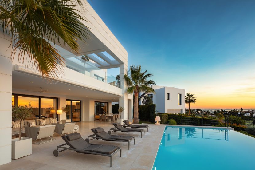 Villa for sale in Nueva Andalucia, Marbella