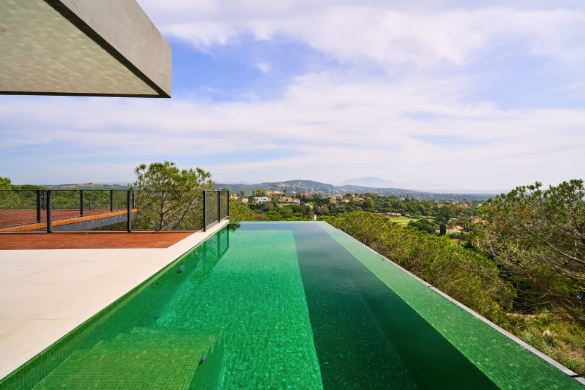 Luxury Villa &quot;Las Nubes&quot; in Sotogrande: Exclusive Design and Prime Location