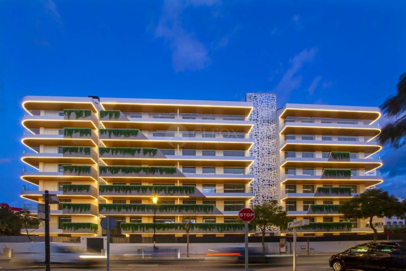 Jade Tower Fuengirola | Beachside Luxury Apartments Key-ready