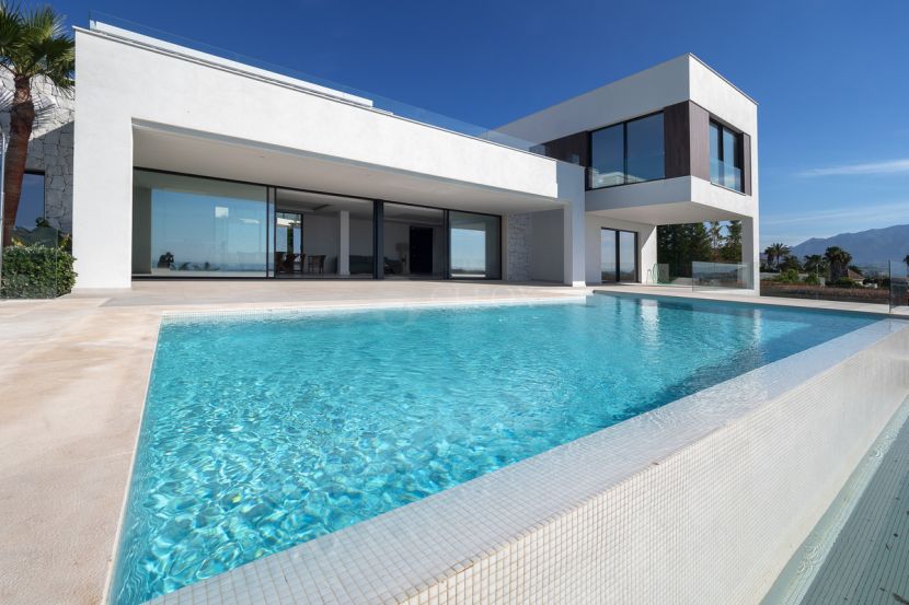Villa for sale in Mirabella Hills, Benahavis