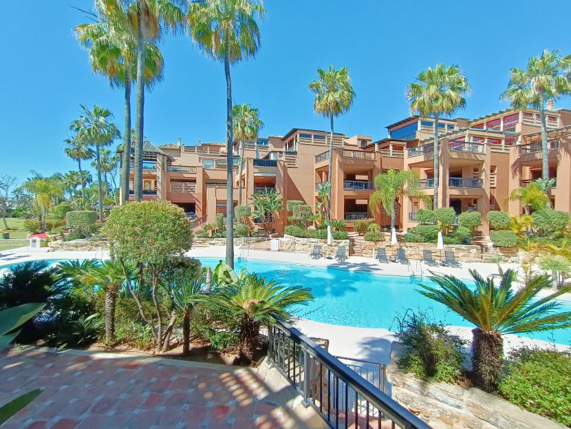 Apartment for sale in Casablanca Beach, San Pedro de Alcantara