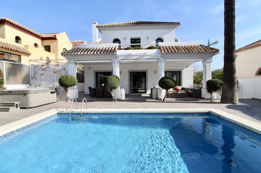 Recently renovated detached villa in the urban area of San Pedro de Alcantara, Marbella