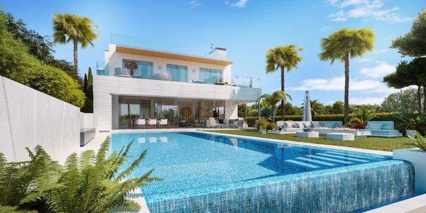 Villa for sale in La Cerquilla, Nueva Andalucia, Marbella