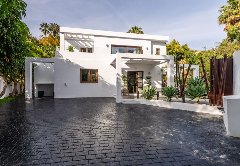 Villa en venta en El Rosario, Marbella Este, Marbella