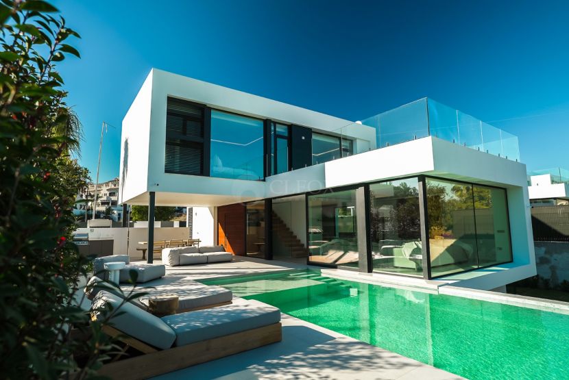 Experience Elegance &amp; Comfort at The Sanctuary Villa: Estepona’s Golf Front Modern Home