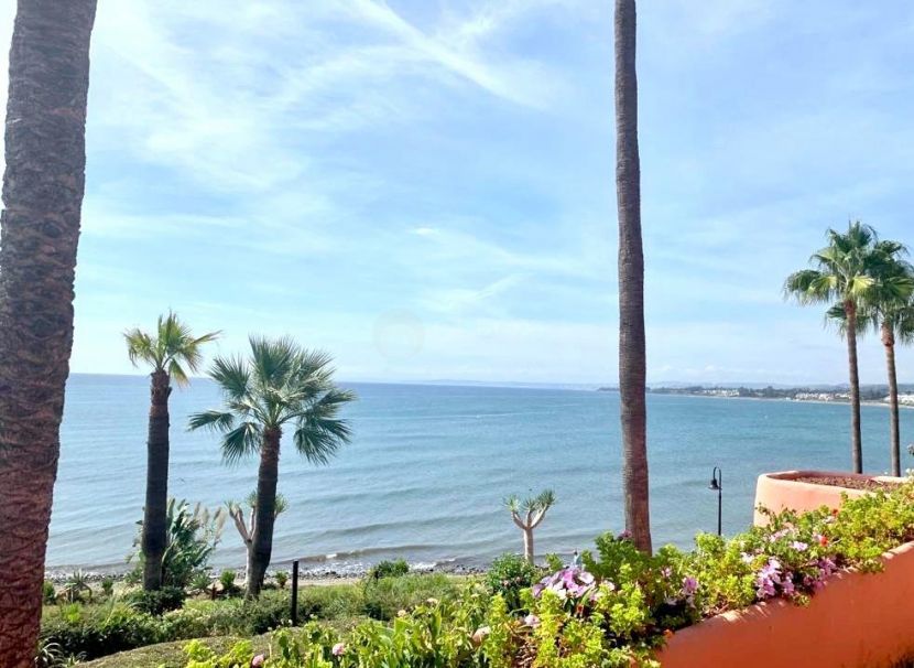 Discover Coastal Luxury in Estepona with this Stunning Apartment at Cabo Bermejo - First Line Beachfront!