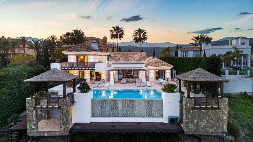 Villa en venta en Los Flamingos Golf, Benahavis