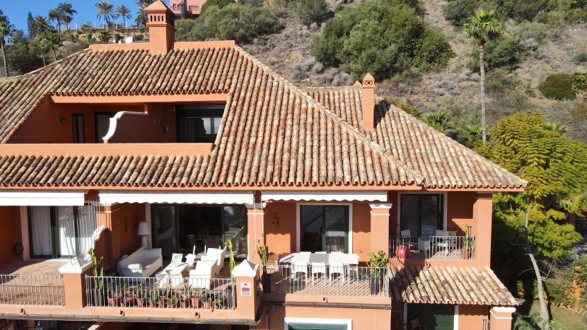 Duplex Penthouse for sale in Monte Halcones, Benahavis