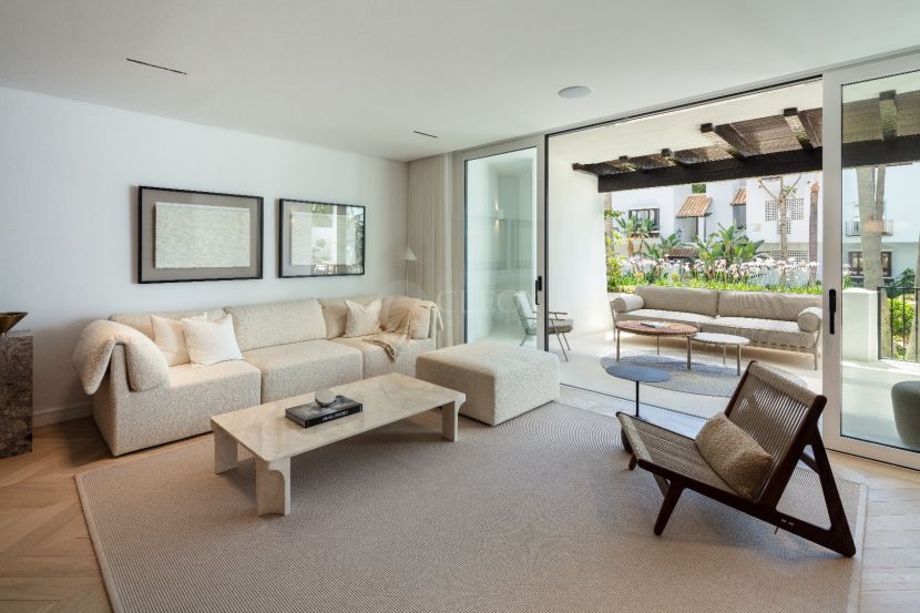 Ground Floor Apartment for sale in Marina Puente Romano, Marbella Golden Mile, Marbella