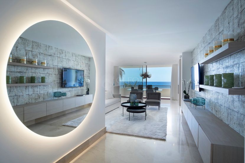 Apartamento frontal al mar en el centro de Estepona