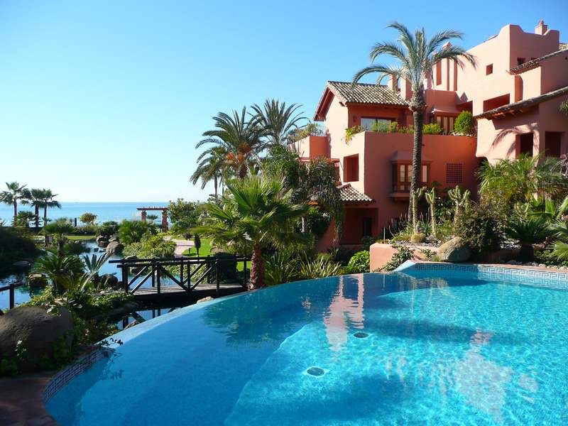 Cabo Bermejo, Nueva Milla de Oro, Estepona