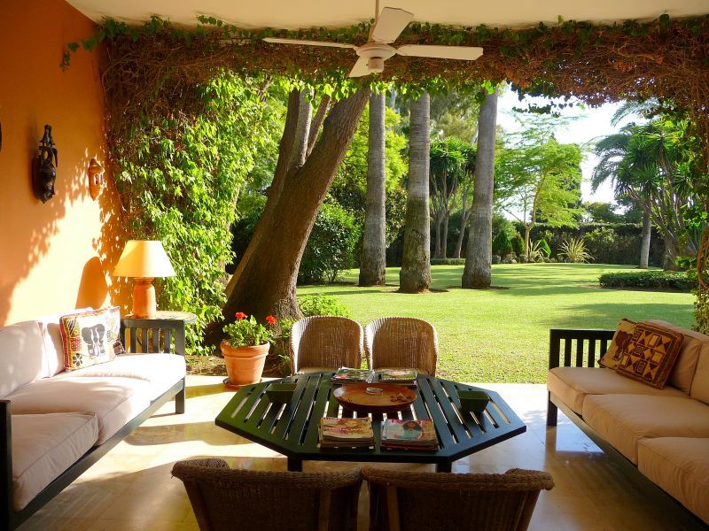 Bechside villa for sale, Guadalmina, San Pedro de Alcantara