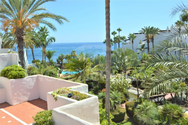Fantastic Frontline Apartment on the Marina of Puerto Banús, Marbella