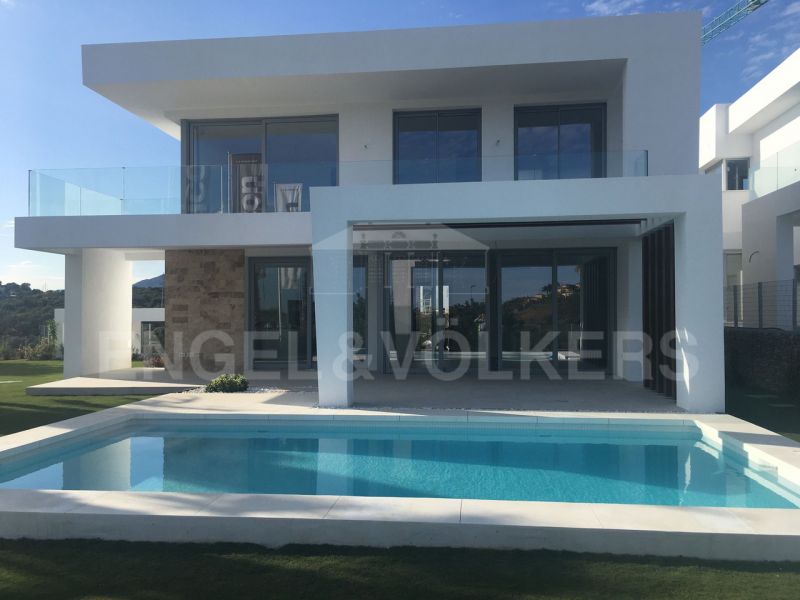 New contemporary style villa in Santa Clara Golf Los Monteros Marbella