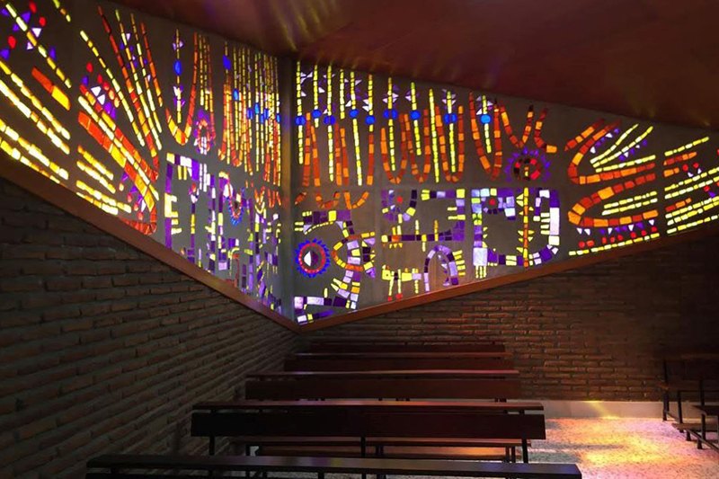 inside Parroquia Santo Cristo del Calvario