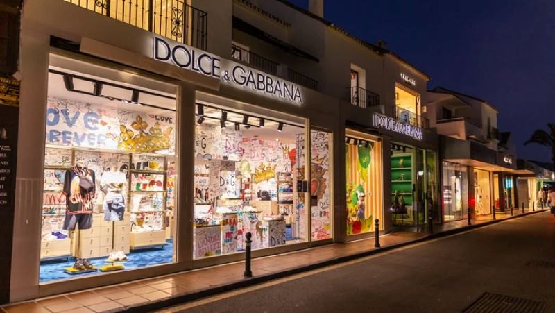 shopping areas in Marbella, featured image for the article