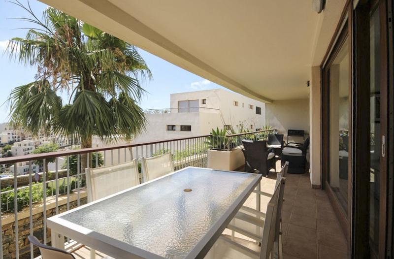 Apartamento Planta Baja en venta en Lomas de los Monteros, Marbella Este