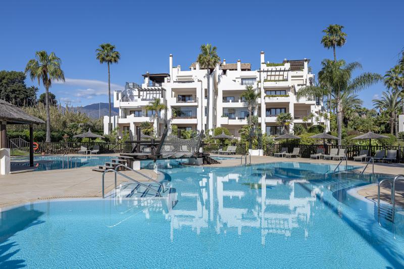 Lejlighed til salg i Bahía del Velerín, Estepona East