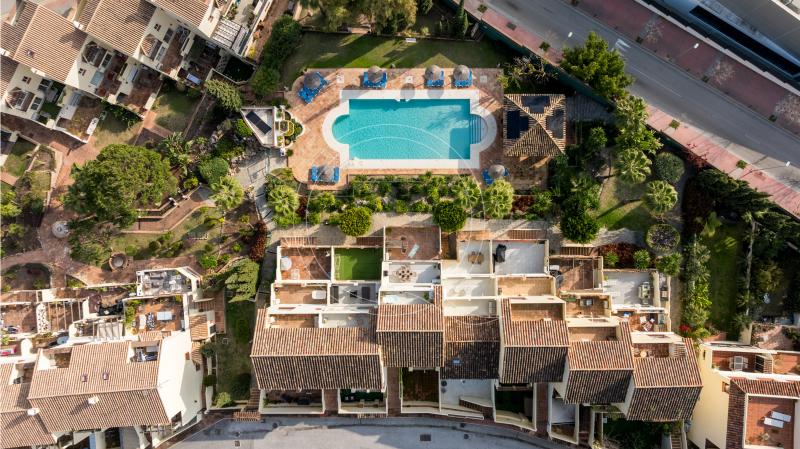 Byhus til salg i Los Pinos de Aloha, Nueva Andalucia