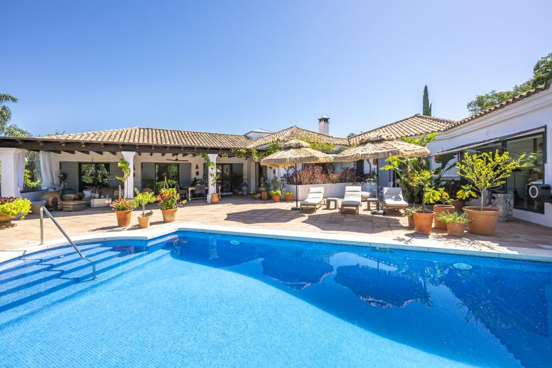 Hus i byn till salu i Sotogrande Alto Central
