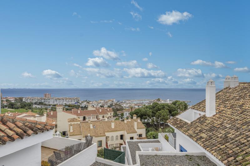 Duplex te koop in Duquesa Suites, Manilva