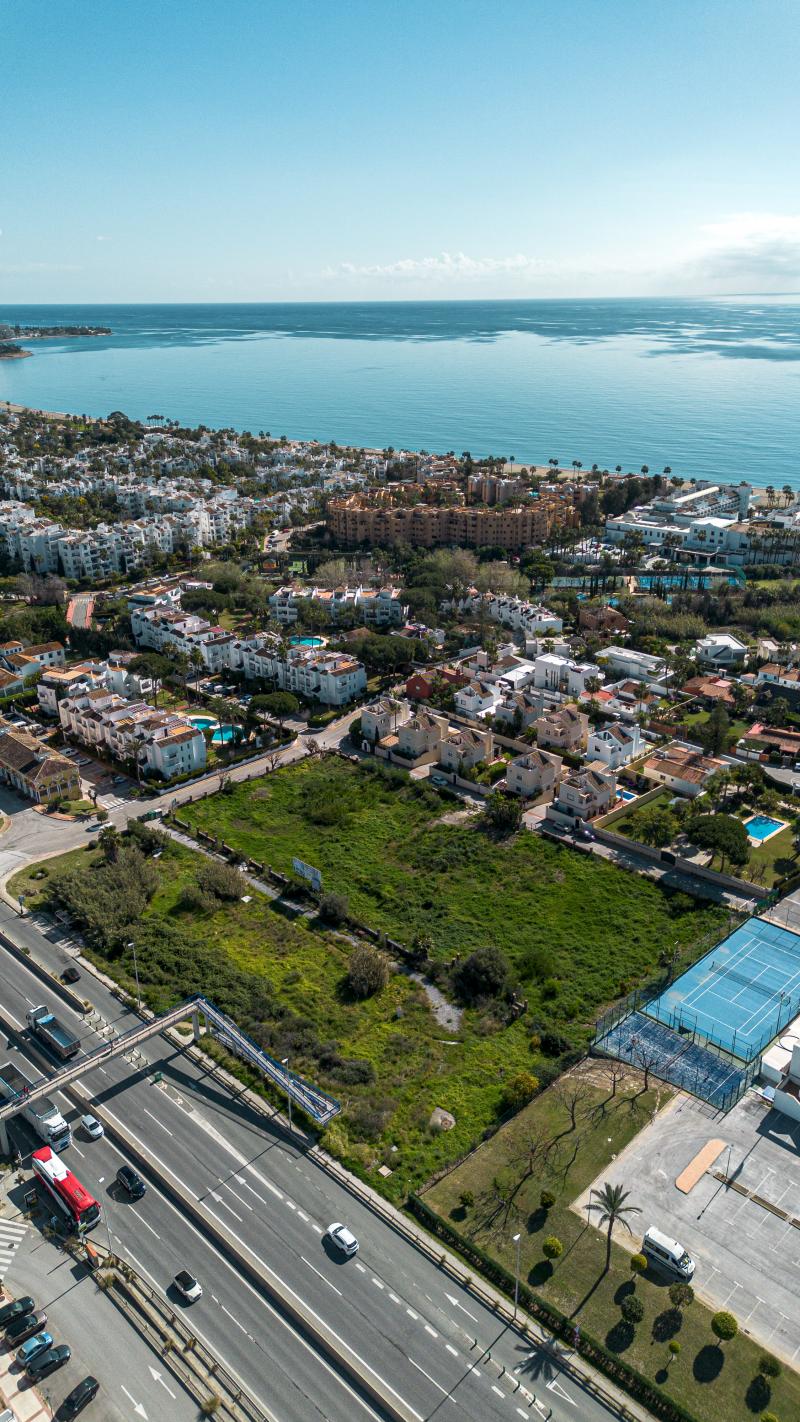 Plot in Cancelada for 10 villas